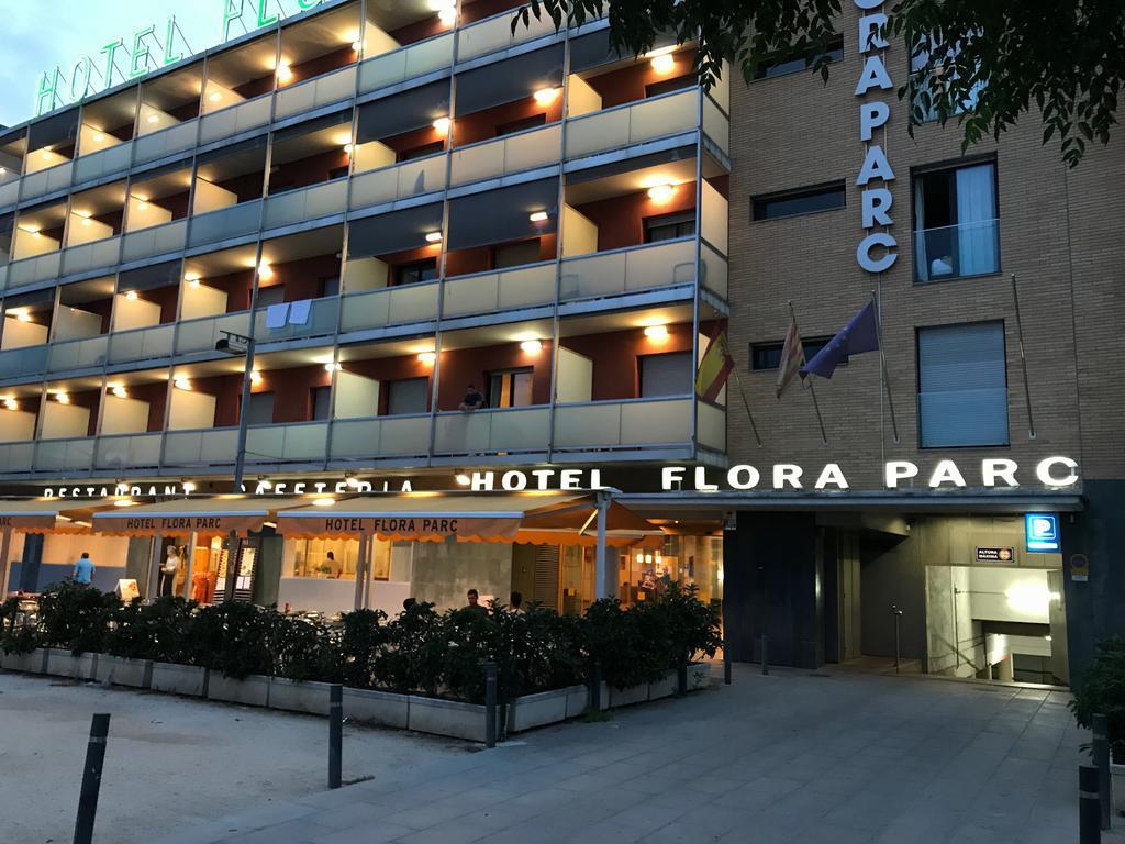 Hotel Flora Parc Кастелдефелс Екстериор снимка